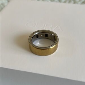 Oura Ring 4 Gold Size 9